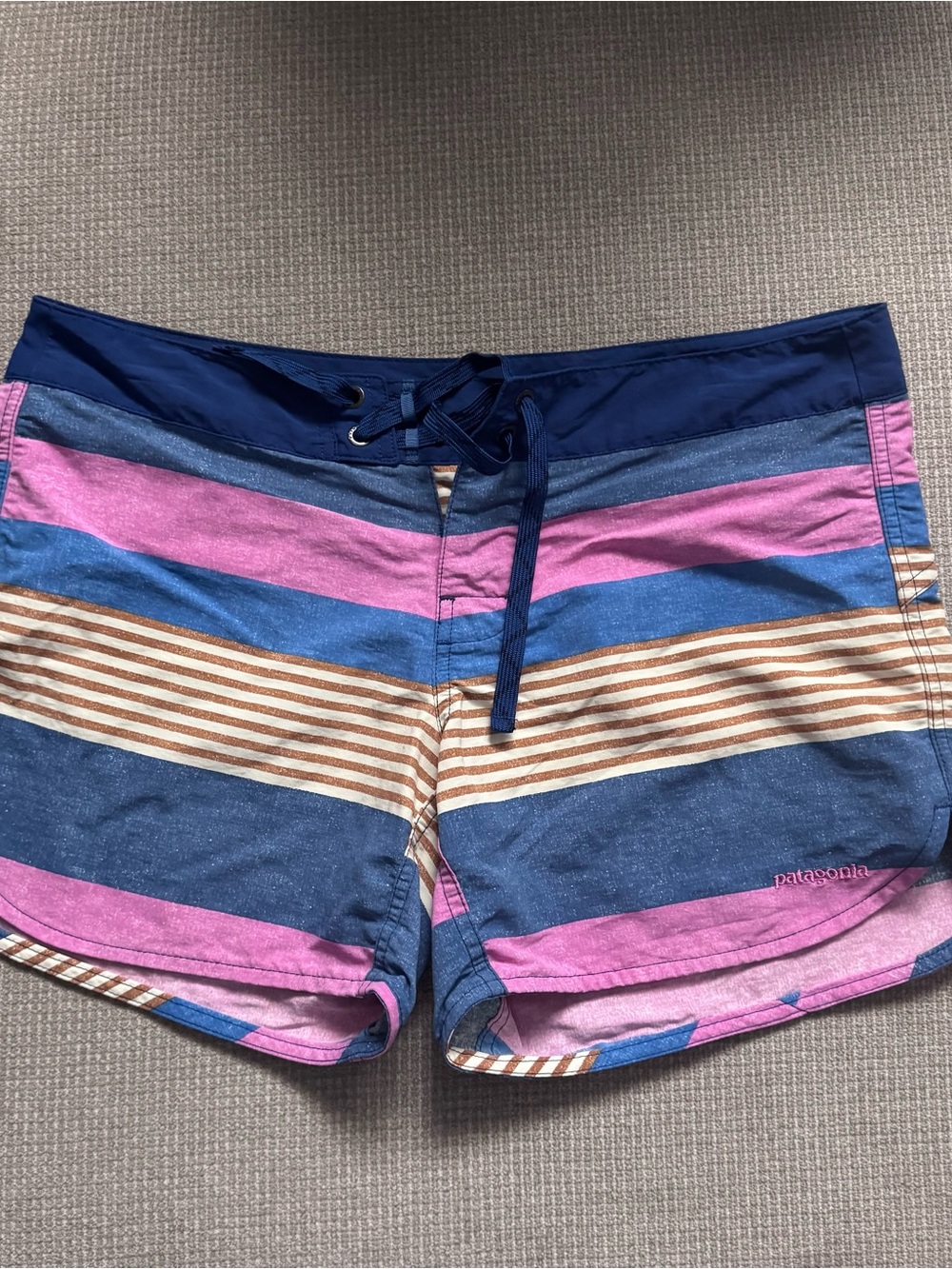 Patagonia women’s Multicolor Striped Board Shorts - Navy Waist size 6